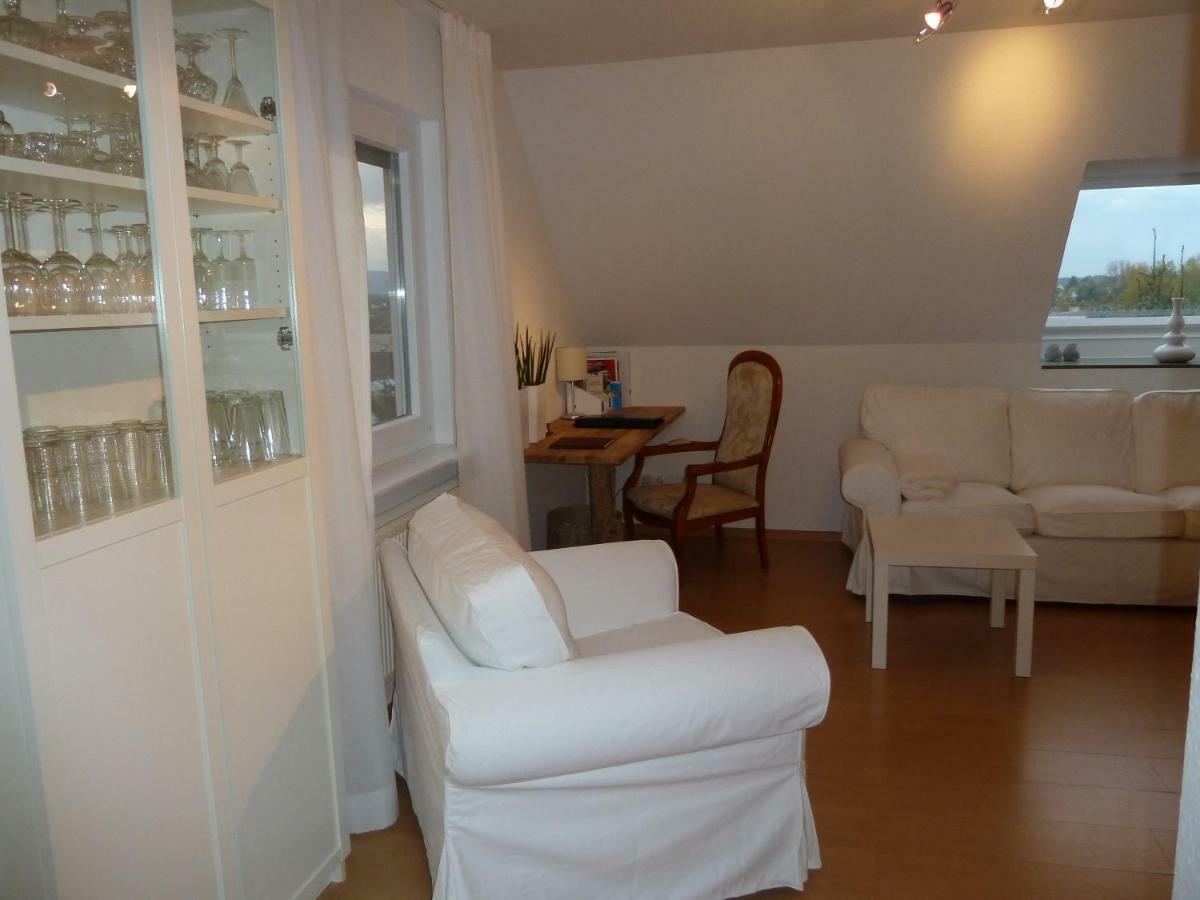 Helle 70 Qm Ferienwohnung Mit Herrlichem Blick Teningen Екстер'єр фото